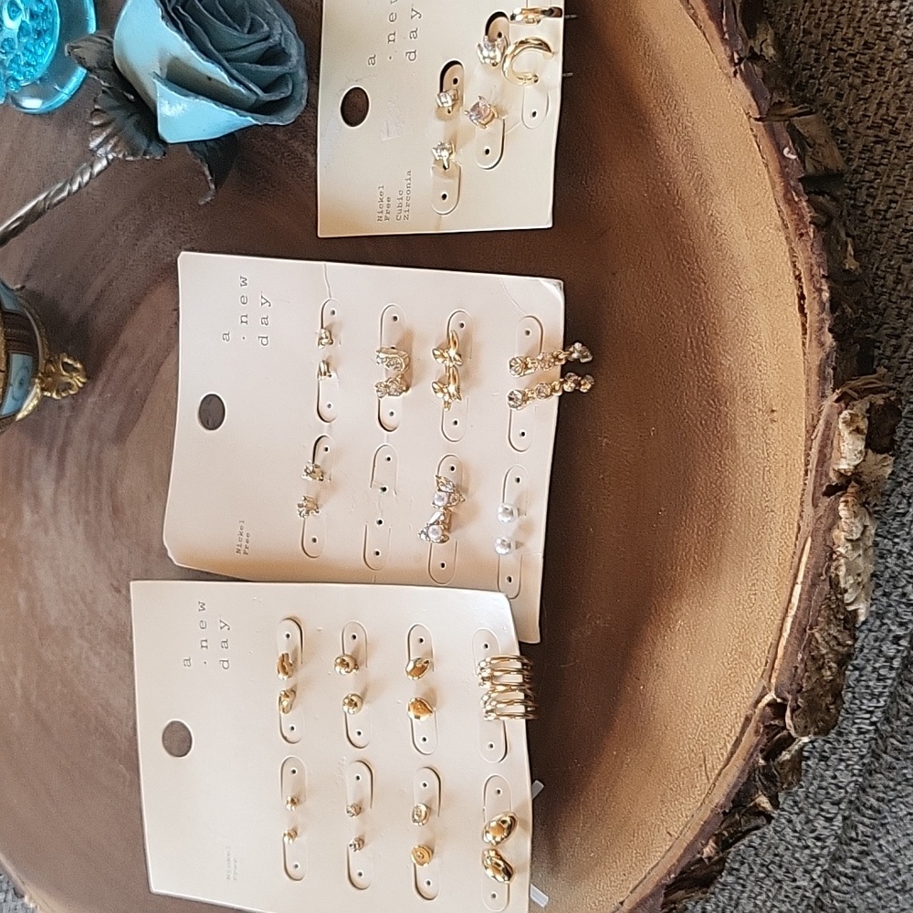 3 A New Day Earring Set - Gold